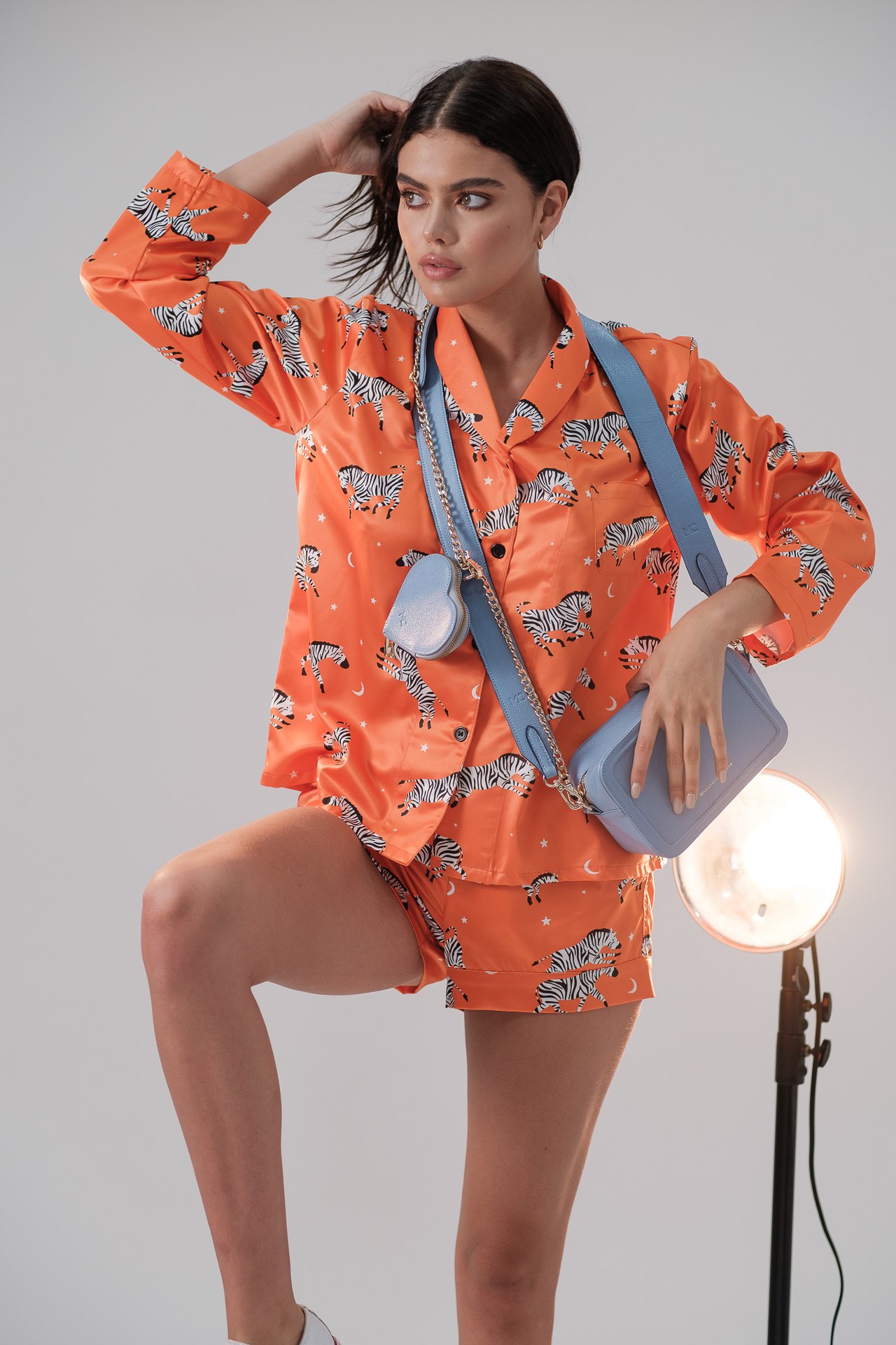 AfricaMia - AR040 - CEBRAS naranja